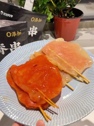 #妈呀太香了 #饱饱同学 #里脊肉串 #鸡肉串,真材实料的鸡肉串,切成小块炒面炒饭,小朋友吃的可香了