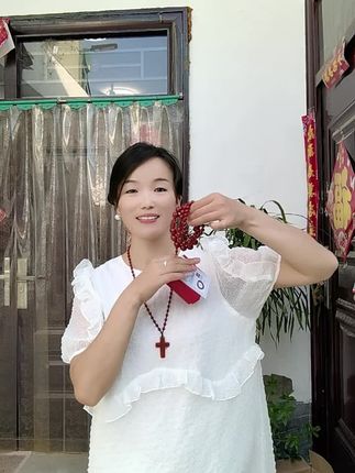 这款红玛瑙玉石手链选用精品料,戴上显白衬肤色,不会掉色里外都是玉石材质,有证保真,送人自戴都很合适!喜欢的家人放心拍!#红玛瑙手串 #玉石手链#时尚气质百度搭#显白衬肤色
