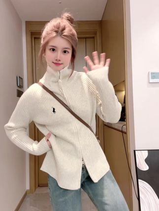 早秋Look!漂亮的话不会说,好看的毛衣有很多!