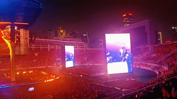 万兽之王演唱会广州站第三场 万兽之王的四面台真的是太棒了🤩近又好
第一次同省同城相见😍激动期待了2周的心❤️
氛围感拉满🥳
以下👇🏻Part 2
视角:1区22排近大屏中间 917看台
#薛之谦演唱会 #薛之谦四巡 #薛之谦四巡广州 #薛之谦四巡广州演唱会 #感受一下演唱会现场感染力