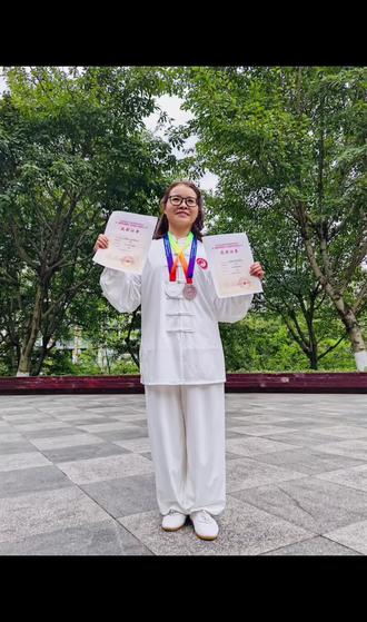 纯属喜欢"孟婆嫌我烦"才发此片