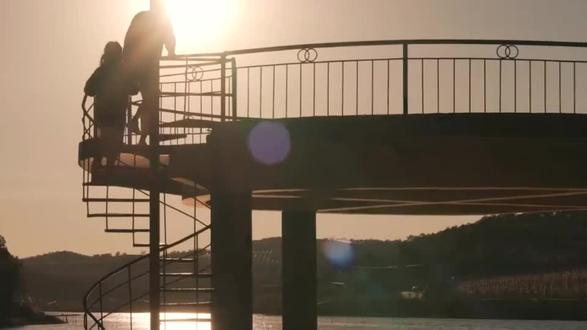 深爱却不敢公开,痛到骨髓的暗恋