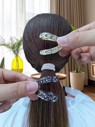 #发夹 #简单好看发型 #随手一扎都很好看 #美出新高度 #好物推荐🔥