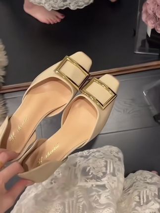 经典方扣法式小单鞋!通勤女孩的气质单鞋非你莫属!#穿出高级感 #美鞋控 #精致女人必备 #软底小单鞋 #dou上热门