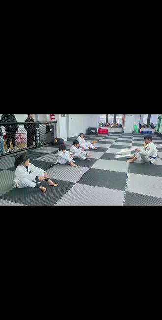 坐地上不用手快速起身#巴西柔术