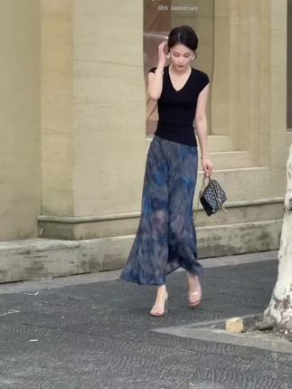 #百搭半身裙推荐 #出游穿搭 #气质女神穿搭 #时尚穿搭 #视频同款
