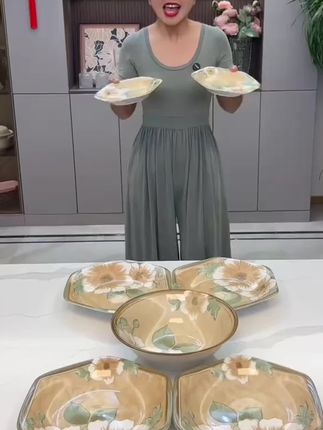 19.9到手山茶花陶瓷碗盘七件套!这妥妥的捡漏啦!#陶瓷方盘 #厨房餐具 #山茶花陶瓷盘 #六角盘 #餐具控🤣@DOU+小助手 @DOU+好生意