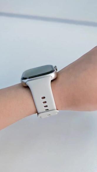 高性价比荣耀手表X5i 双向蓝牙通话,快速接听,便捷拨打。支持109种热门运动模式,从户外跑步到室内瑜伽,滑动屏幕很流畅,60Hz刷新率,消息提醒、健康数据一目了然。#荣耀手表X5i #智能手表