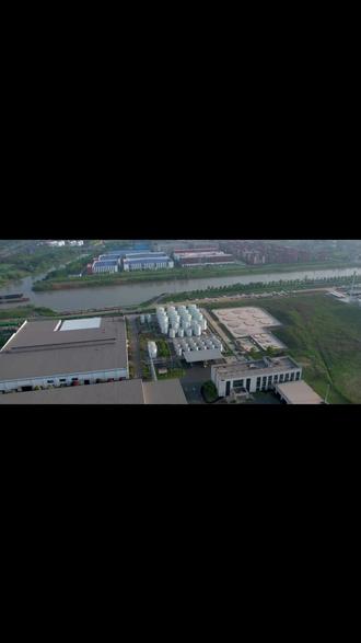 三头六臂 欧豹机油 创新科技推动
1 .2000㎡研发中心 2.CNAS认可国家级检测实验室
3.润滑油相关发明专利4项
4.实用新型专利34项
5.持续的创新和改进