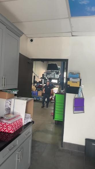 老奔驰换方向盘#我与汽车的日常 #奔驰 #撸车日常