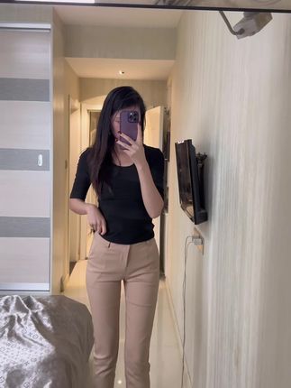 #今日穿搭 #显瘦裤子 #梨形身材穿搭 #女人味 #直筒裤