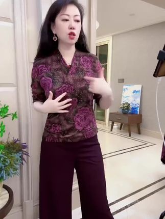 秋季新款时尚V领收腰设计感洋气妈妈装显瘦百搭长袖上衣#时尚穿搭#时尚洋气 #春秋新款