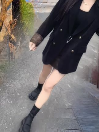 我可以穿正装,也可以穿潮牌,可以喝纯净水,也可以喝咖啡,可以很强势,也可以很温柔,凡事没绝对,取决于你是谁#穿搭#西装外套  #气质穿搭 #洋气减龄 #谁穿谁好看