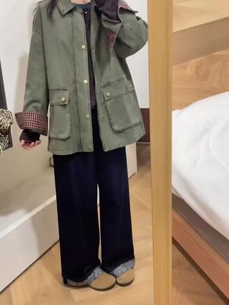 来自秋天的第一件牛仔外套!#慵懒风穿搭 #慵懒风穿搭 #早秋穿搭 #牛仔外套女 #牛仔上衣