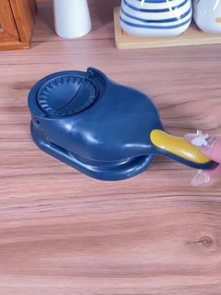 升级款家用包饺子神器,新款全自动,既是饺子皮机也是包子一体机。#自动包饺子器 #厨房好物
