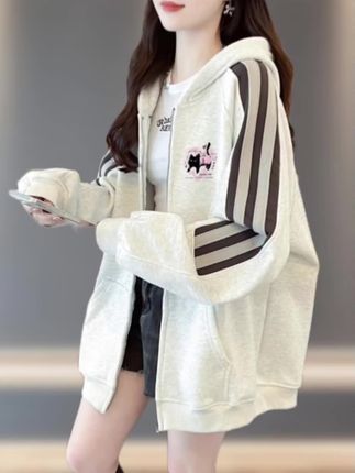 #减龄显瘦穿搭 #休闲减龄穿搭 #春秋穿搭 #时尚休闲穿搭 #连帽卫衣