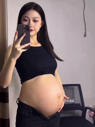 喜欢穿裙子的孕妈#安全裤 一定要多备两条,避免尴尬,这种不用穿内裤的安全裤太适合 了,面料柔软舒适弹力大,一直可以穿到生#孕期#孕妈#孕期囤货#孕期穿搭