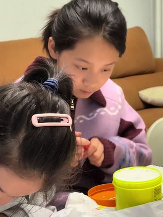 一起画画,是孩子作业后最开心的时刻!