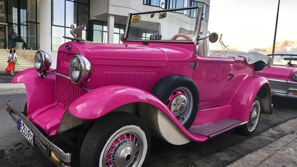 时间沙漏中沉淀的记忆,将成为我们影像之旅的最好养分,孕育出诗意和远方的芬芳。#旅游#拉丁美洲#古巴🇨🇺。