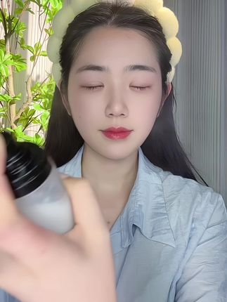 怕脱妆的姐妹快来看看这个妆前保湿面霜喷雾,滋润又保湿,再也不怕斑驳卡粉了#护肤好物 #好物推荐🔥 #日常护肤 #妆前保湿不卡粉 #自用好物推荐