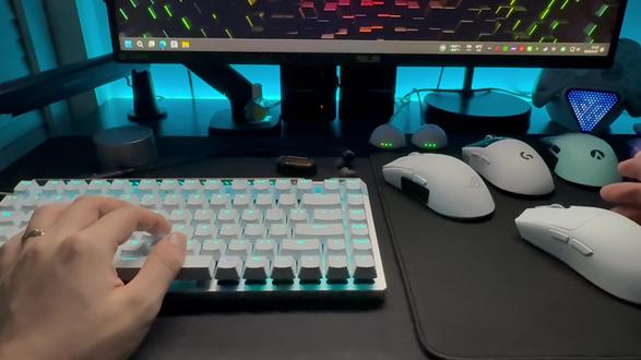 我推荐罗技难民选用毒蝰V4Pro
哎哥们的狗5这下怎么办
砂弼罗技
#雷蛇 #毒蝰v4pro #罗技 #GPW5