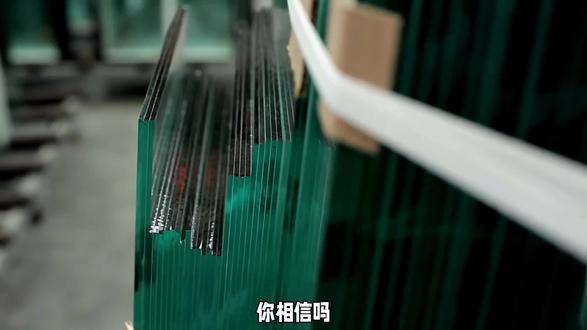 为什么沙子是制作玻璃的材料?#玻璃#沙粒#科普知识#科普一下