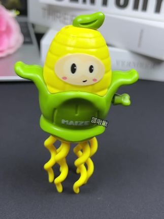 带娃挖到宝了!这个会跳舞的发条玉米也太懂宝宝了🌽 拧上发条就立马开启“狂欢模式”,扭来扭去的模样特别逗,宝宝追着它跑,笑声能传好远!不用插电也不用电池,小巧一个揣兜里就行,在家哄娃、户外玩耍都能派上用场,亲子时光全是欢声笑语,带娃家庭闭眼入准没错!#新奇特创意 #也太可爱了吧 #儿童玩具 #解压玩具 #会跳舞的玉米