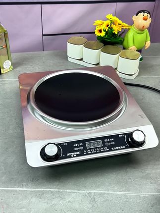 实测对比!普通电磁炉挑锅挑到哭,凹面电磁炉适配所有锅具,这才是厨房真・神器!#电磁炉 #厨房小家电 #猛火灶 #厨房电器 #小家电