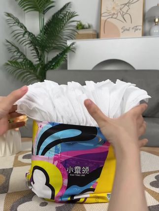 #小童领 为了让宝宝体验一下他家的新品空调裤,出了个单包的链接,真的是肉眼可见的透气,真的巨好穿#超薄纸尿裤 #母婴好物 #尿不湿推荐