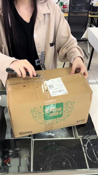 开箱Air3s 验机流程。
#喜提爱机 #大疆无人机 #Air3s