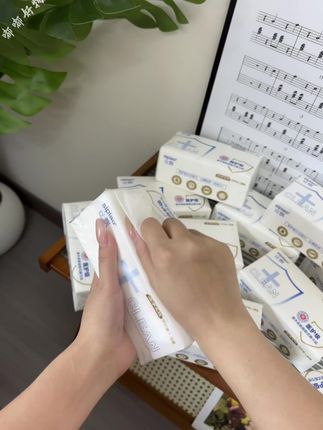 💥挖到宝了!丝飘这款医护级抽纸绝绝子,20大包巨无霸,每包厚得像板砖,5层加厚不掉絮,打湿也不破,母婴可用还不含荧光剂。纸巾消耗品选它,质量好还划算,这波必须冲! #丝飘抽纸 #生活好物 #大包抽纸#纸巾 #抽纸