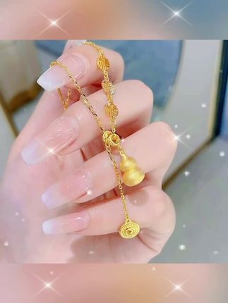 【新品推荐】🌟#钛钢项链#新中式流苏福字葫芦女款,百搭精致小众,锁骨链镀金不褪色!寓意吉祥,时尚百搭,小众而不失优雅。#福字项链# #葫芦挂件# 抢购限时优惠,赶快入手,让美好与你同行!🎉🎁#我又心动了