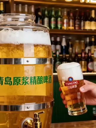 青岛原浆啤酒,原料只有水、麦芽、啤酒花和酵母,更纯粹,举杯就是新鲜享受。#青岛啤酒 #原浆啤酒 #啤酒 #聚会美食 #好物推荐