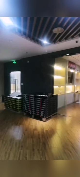 #热门话题 #遇见懂你的好酒 #性价比高的红酒推荐 #送礼佳品 ,现在下单价格更美丽!