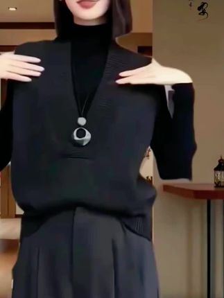 高级感纯色轻奢无袖针织V领外搭外穿马夹,洋气宽松慵懒风甜美上衣#高级感穿搭 #气质女神 #v领马甲背心 #轻奢女装 #百搭减龄