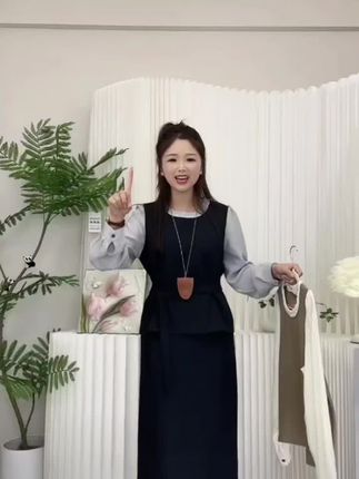 秋季新款韩系女洋气减龄百搭显瘦时尚套装长裙两件套#秋季新款#连衣裙两件套#洋气减龄#高级感穿搭