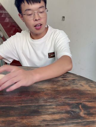 广安黄心皮蛋,不夹口不麻嘴,个个都有溏心,喜欢皮蛋的朋友下方链接可以下单哦。#皮蛋 #梁快皮蛋 #夏日美食