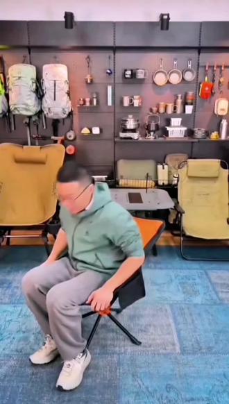 #热门 虚胖新款免安装可旋转月亮椅便携折叠伞式铝合金露营摩旅椅1000D#免安装月亮椅 #旋转月亮椅 #新款月亮椅#好物分享@DOU+小助手