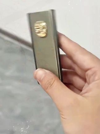 心系天下手工定制高级轻奢可充气便携个性耐用设计砂轮卡片打火机#心系天下#高级#轻奢#便携#砂轮