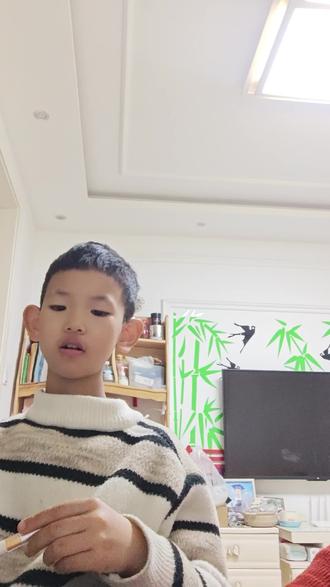 神笔马良分享:主要讲了马良在皇宫里如何给皇帝画画的