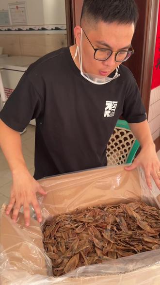 这种带墨鱿鱼筒虽然说很香,但是很多人都吃不惯