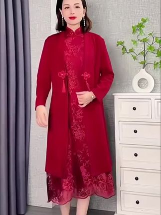 年轻妈妈春秋蕾丝长袖连衣裙#做工精细款式新颖 #面料柔软舒适 #谁穿谁漂亮 #高贵优雅