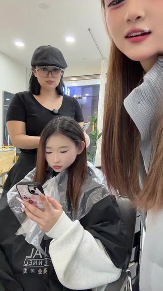 在延长烫细软塌发型 #羊毛卷蛋蛋卷 #云朵卷#减龄发型