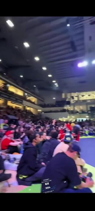 #街舞冠军 重庆13岁男孩李永秋在法国夺得街舞世界冠军,现场动作惊讶老外