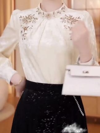#高级感穿搭 #洋气小衫 #早秋穿搭 #小衫 #洋气上档次