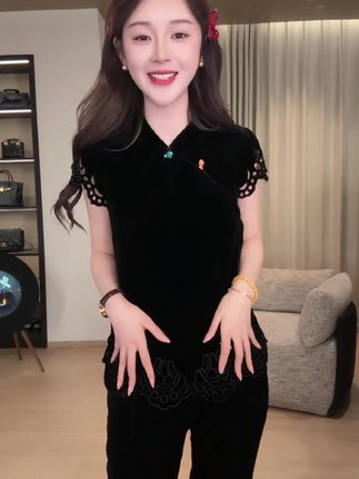 #优雅气质 #高端大气 #遮肉显瘦穿搭 #好身材好气质 #夏季穿搭