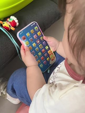 这个儿童手机,宝宝几个月的时候就买了,现在会跟着读了#儿童玩具手机#记录你的点点滴滴