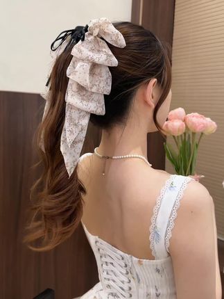 这款碎花飘带抓夹也太好看了叭~轻松搞定多种发型 还有多种颜色可选 快来试试#头饰发饰 #网红发饰 #头饰搭配 #抓夹用法 #发饰