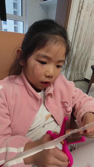 脑筋急转弯32:穿什么衣服显年轻?穿尿不湿显年轻。😂
#脑筋急转弯 #搞笑脑筋急转弯 #谐音梗脑筋急转弯