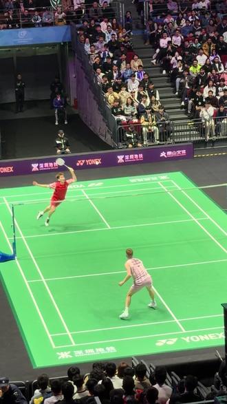 刘洋名宇,这球打的真俊呢! 刘洋名宇打的真好啊!#天王杯 #羽毛球 #国羽 #男单